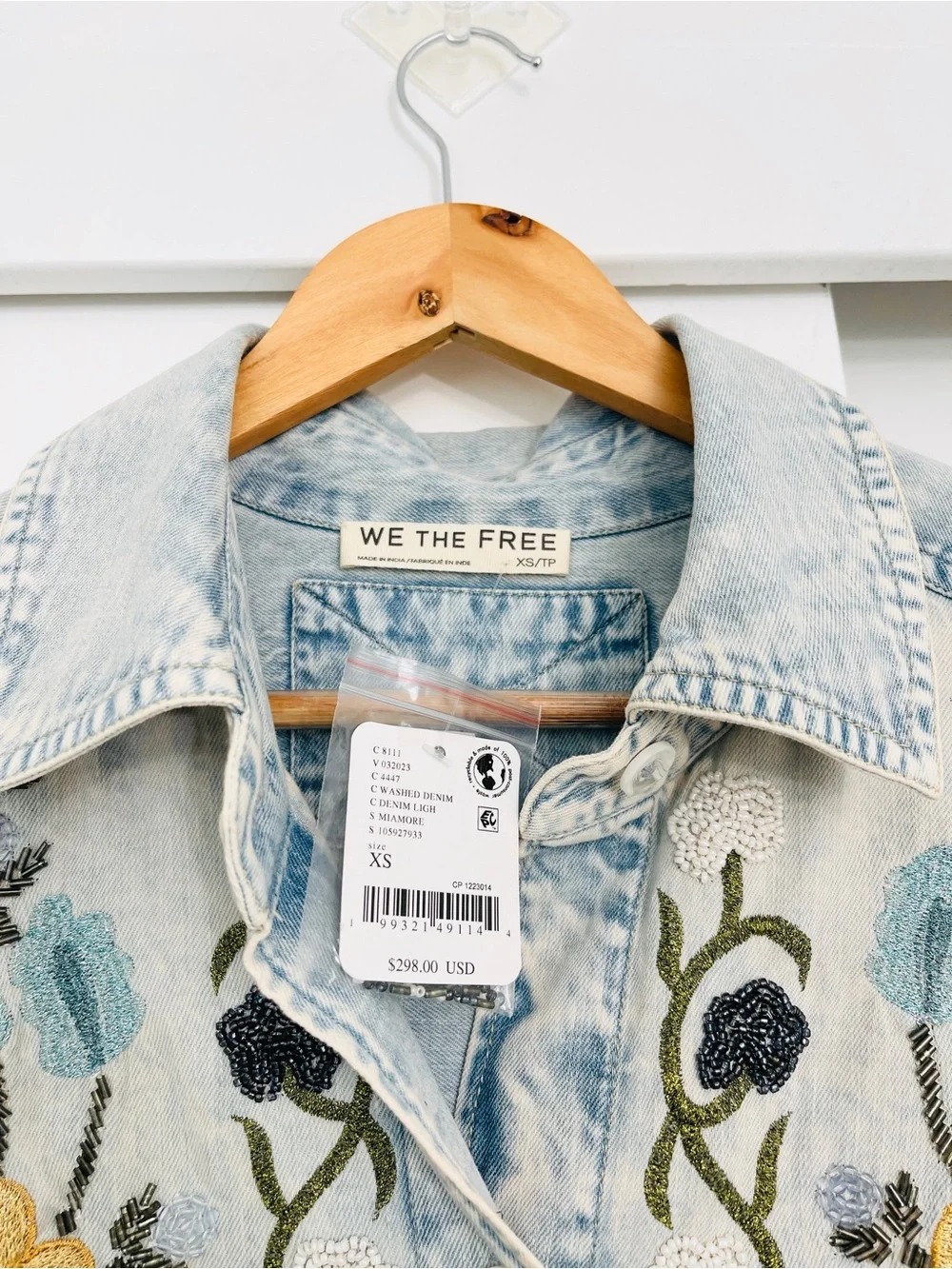 NWT Free People Mi Amor Embroidered Beaded Western Denim Shirt Size XS